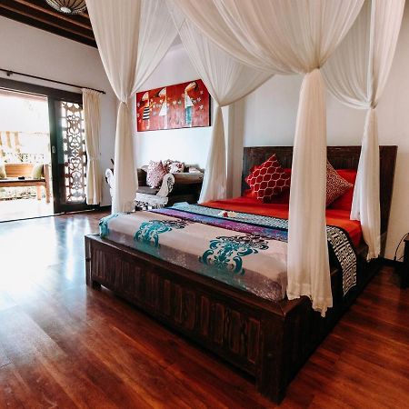 Villa Bukit Malas 아메드 외부 사진