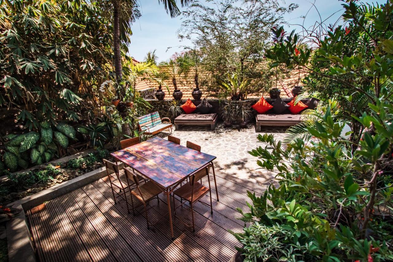 Villa Bukit Malas 아메드 외부 사진