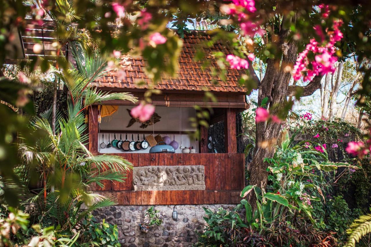 Villa Bukit Malas 아메드 외부 사진